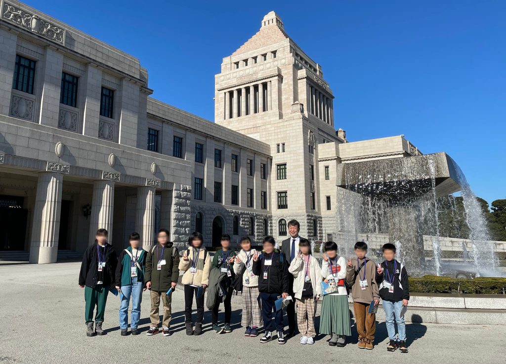 島牧村から小中学生が国会見学に来てくれました。