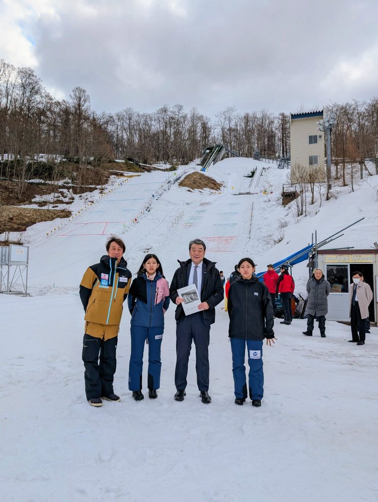 雪印メグミルク杯少年ジャンプ大会が余市町で開かれました。