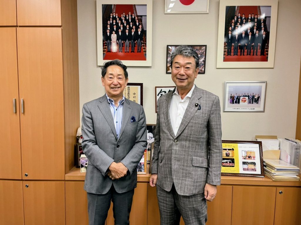 毛利衛先生が事務所を訪ねてくださいました。