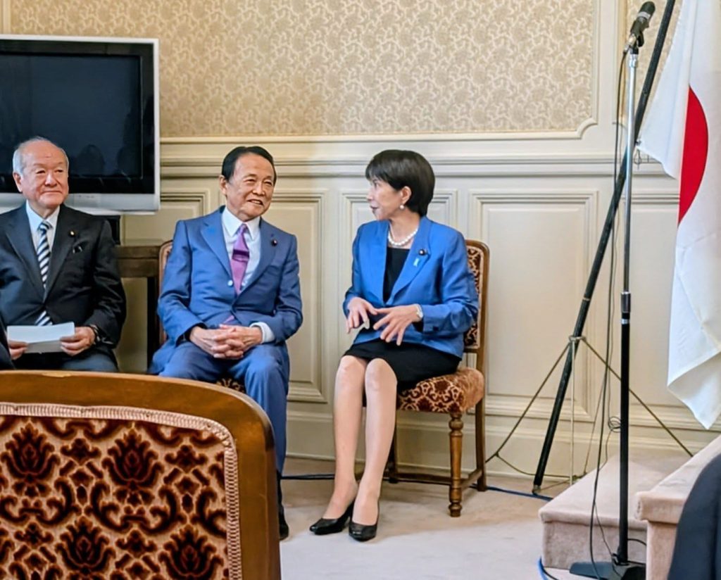 憲政史上初の女性内閣総理大臣に高市早苗が指名されました。