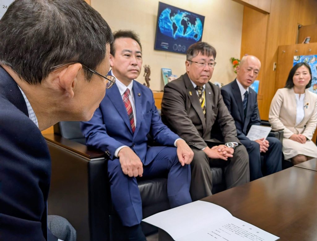 小型イカ釣り漁業の採捕枠について要望。