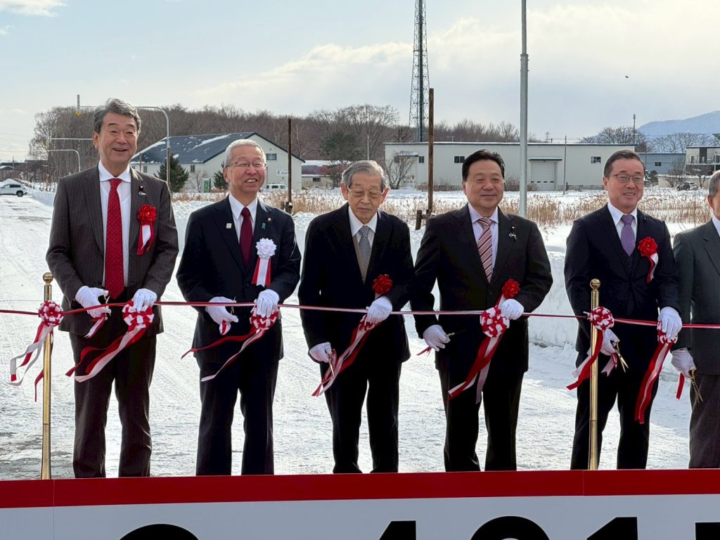 花川通り開通式に出席。